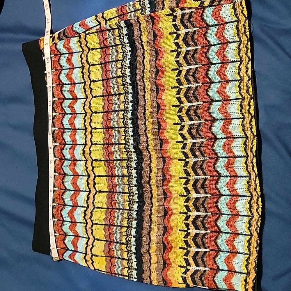 Multi color tribal patter mini skit